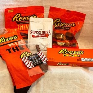 Nostalgic Reese’s and Swiss Miss Sock and Snack Bundle